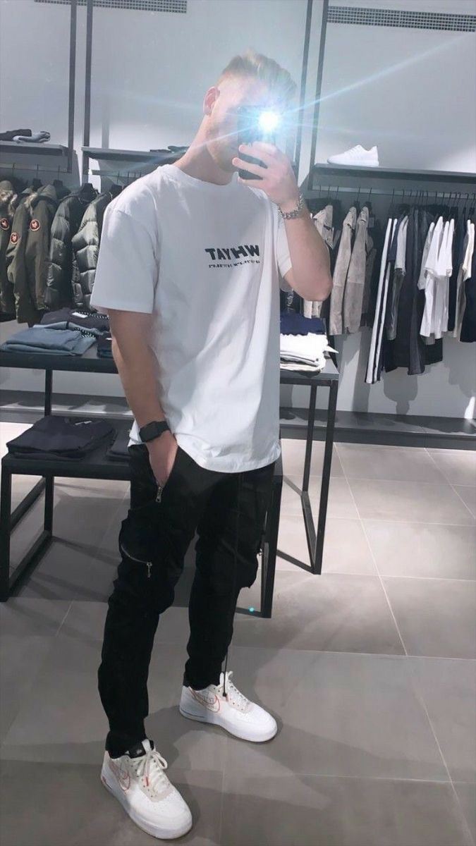 <em>Andrés R</em>